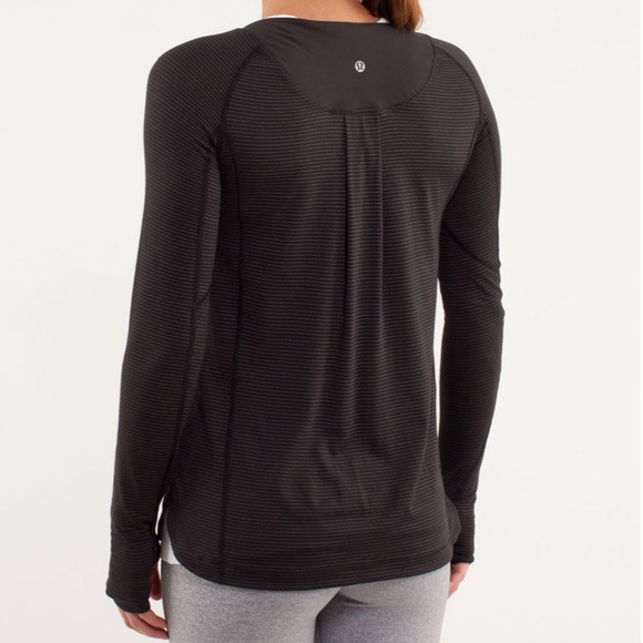 Lululemon Run: Turn It Up Long Sleeve Black Size 6 - Picture 5 of 7